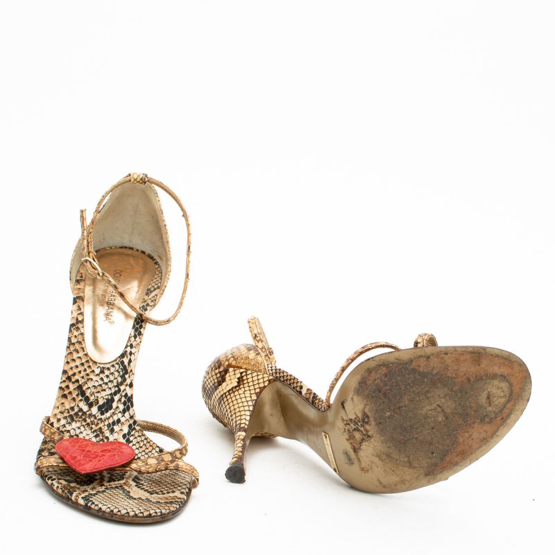 Sandalia-Dolce-Gabbana-Phyton-Coracao