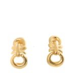 Brincos-de-Pressao-Givenchy-Dourado-Pendurado