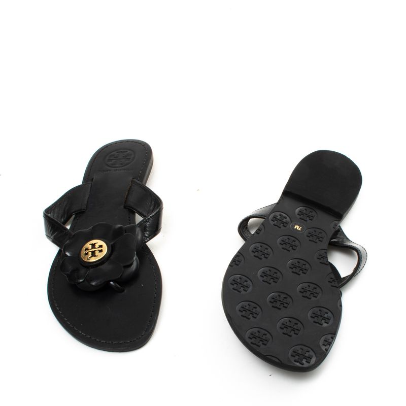 Sandalia-Rasteira-Tory-Burch-Flor-Preta