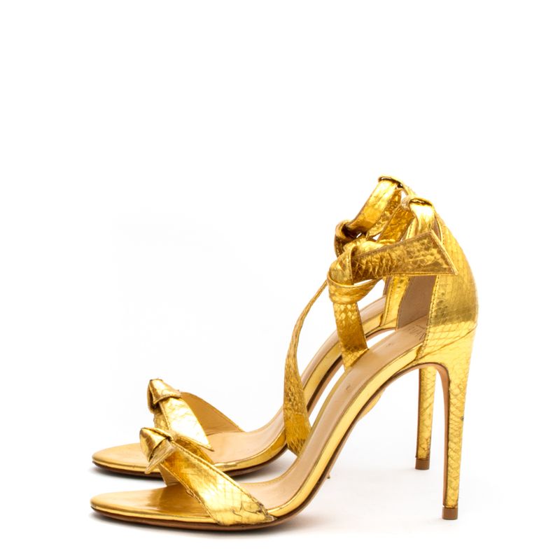 Sandalia-Alexandre-Birman-Clarita-Dourada