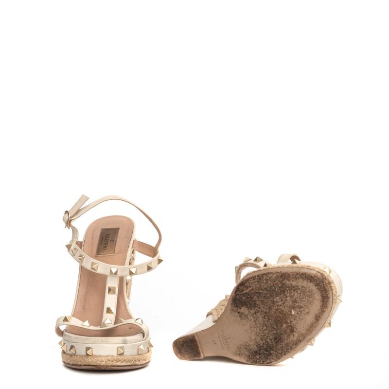 Sandalia-Plataforma-Valentino-Rockstud-Couro-Off-White