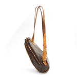 64123-Mochila-Louis-Vuitton-Elipse-Monograma