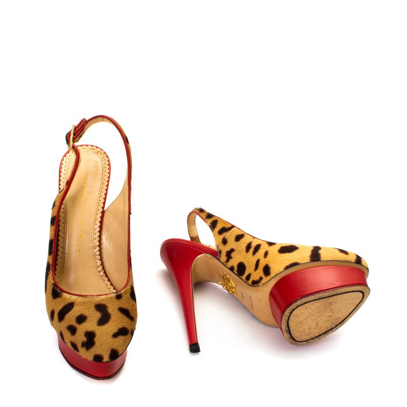 Pump-Charlotte-Olympia-Oncinha