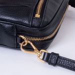 Pochete-Prada-Couro-Preto