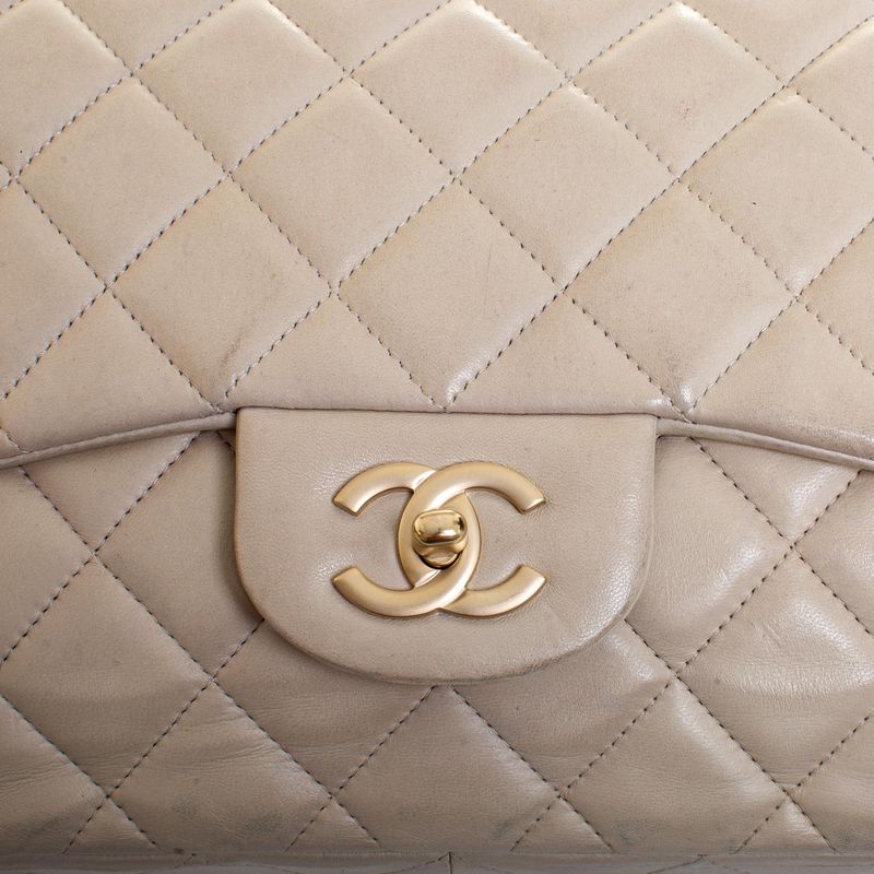 Bolsa-Chanel-Flap-Lambskin-Bege