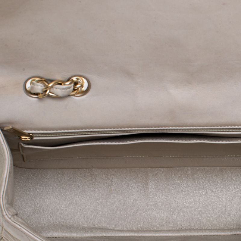 Bolsa-Chanel-Flap-Lambskin-Bege