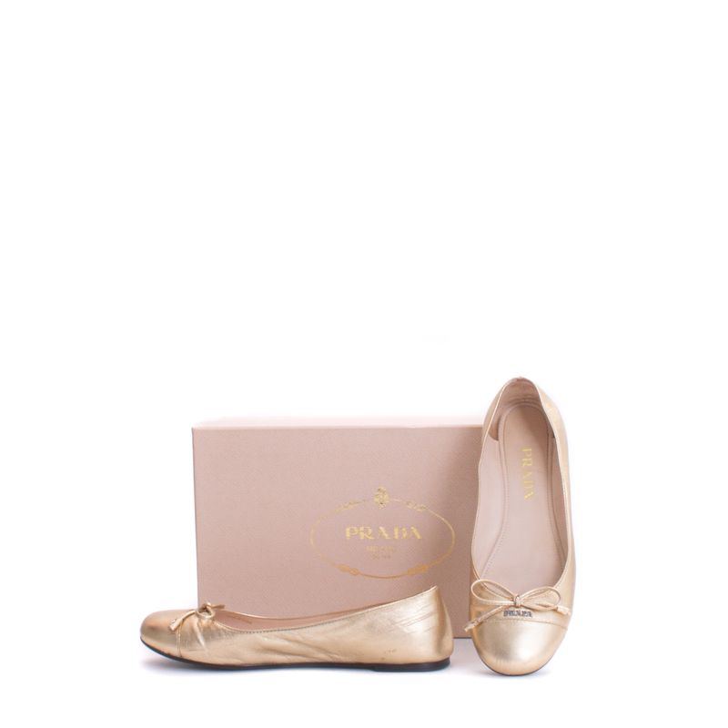 Sapatilha-Prada-Couro-Dourada