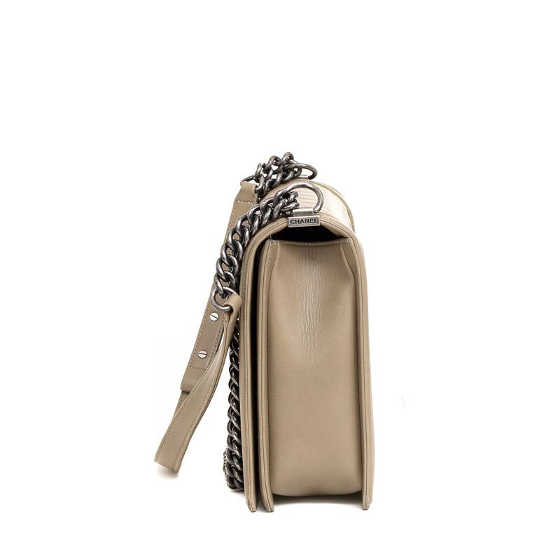 Chanel-Boy-Grande-Nude