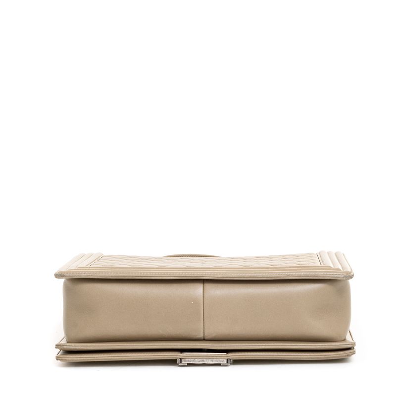 Chanel-Boy-Grande-Nude
