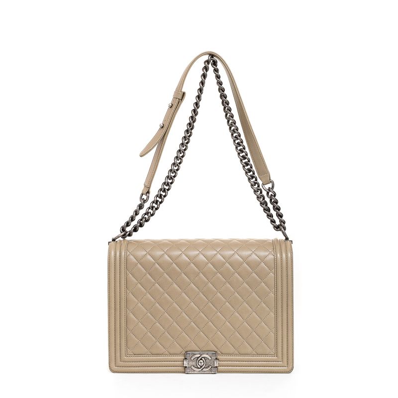 Chanel-Boy-Grande-Nude