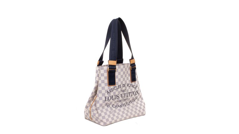 Louis Vuitton Double V Bag and Wallet  Bolsas de grife, Bolsas,  Propagandas de produtos