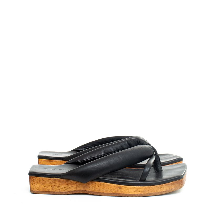 Chinelo-Cris-Barros-Couro-Preto