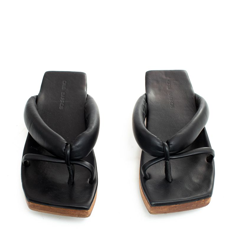 Chinelo-Cris-Barros-Couro-Preto
