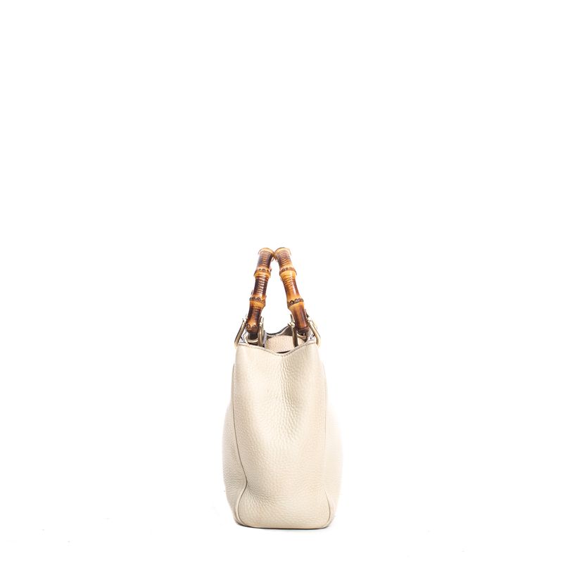 Mini-Bolsa-Gucci-Bamboo-Shopper-Creme
