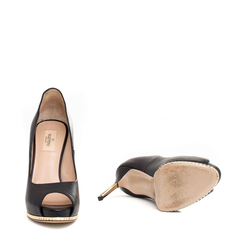 Peep-Toe-Valentino-Couro-Preto