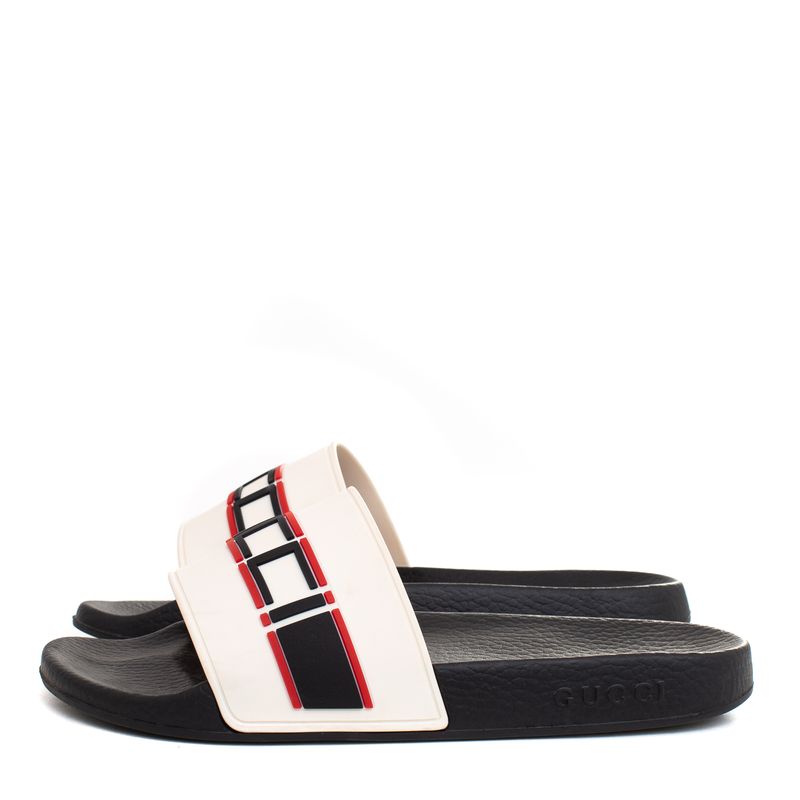 64547-Sandalia-Slide-Gucci-de-Borracha-Branca-e-Preta