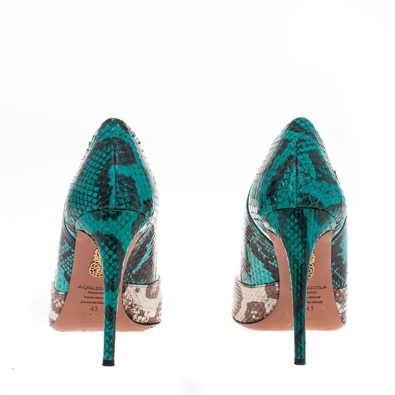 Salto-Scarpin-Aquazzura-em-Phython-Turquesa-e-Off-White