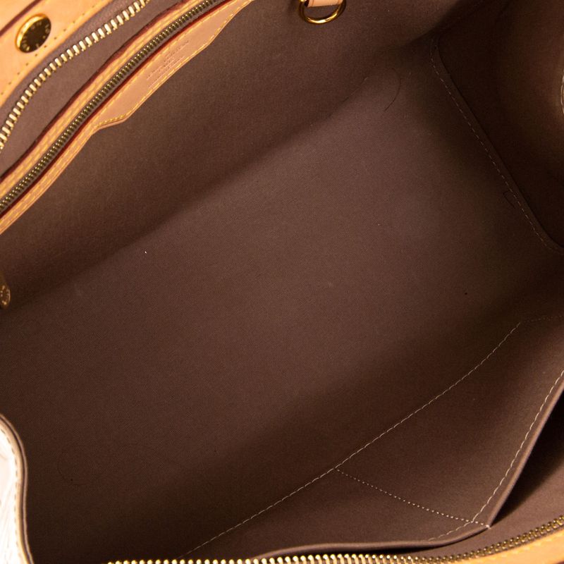 Bolsa-Louis-Vuitton-Brea-MM-Verniz-Champanhe