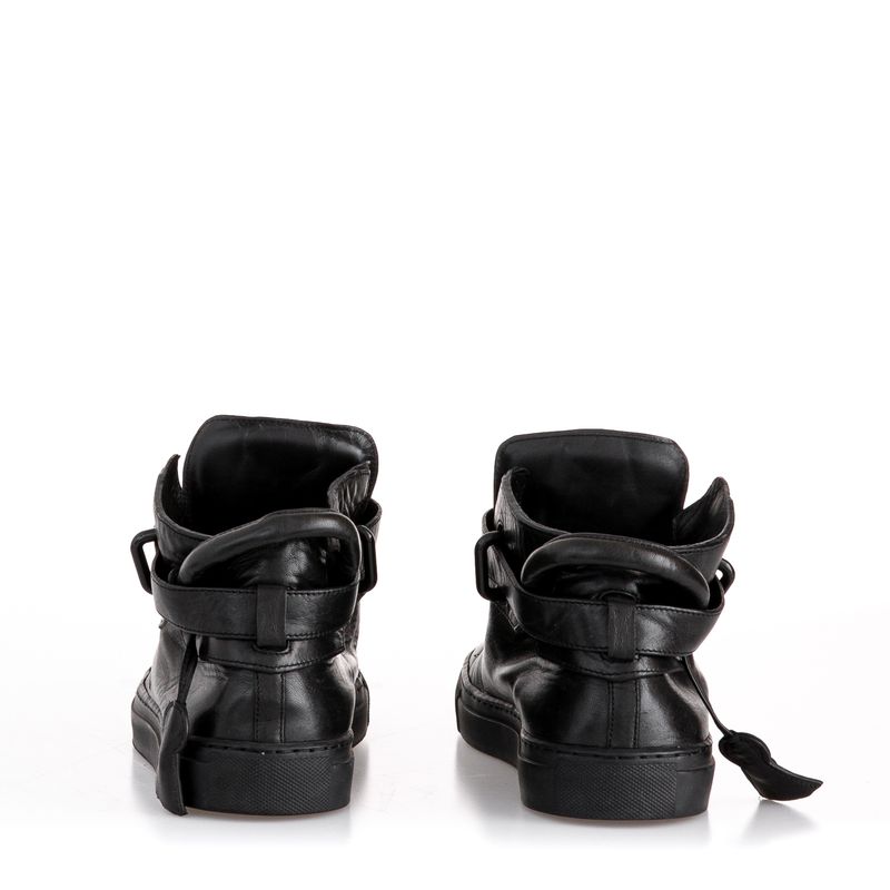 Tenis-Couro-Preto-Cadeado