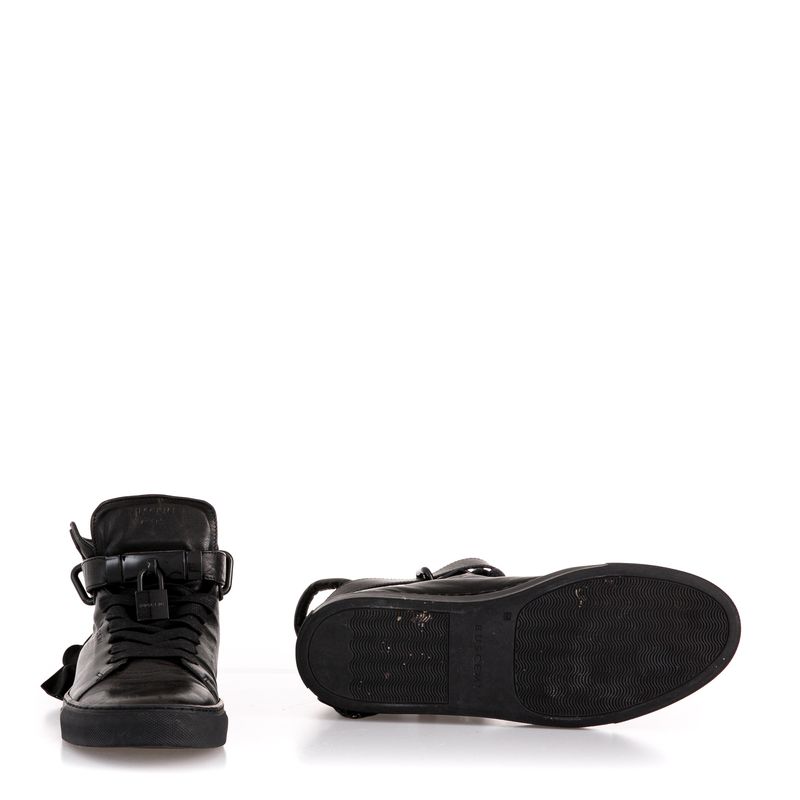 Tenis-Couro-Preto-Cadeado