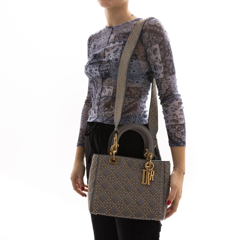 Bolsa-Christian-Dior-Lady-Dior-Cinza-Studded