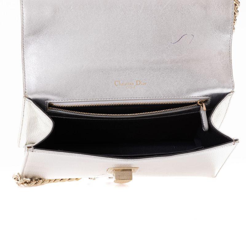 65442-Bolsa-Christian-Dior-Archicannage-Diorama-Couro-Prateado
