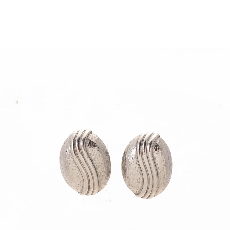 Brinco-Vintage-de-Pressao-Oval-Tripla-Linha-Curvada-Prateado