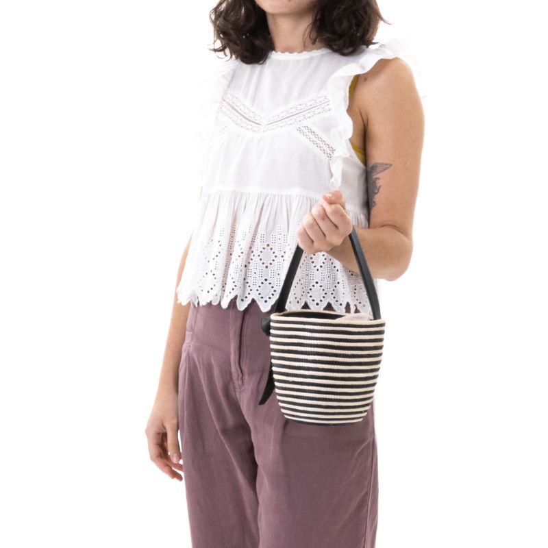 Bolsa-Cesta-Listras-Preto-e-Branco