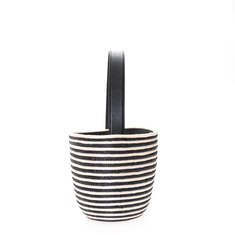 Bolsa-Cesta-Listras-Preto-e-Branco