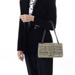 Bolsa-Chanel-Double-Flap-Media-Couro-Envernizado-com-Listras
