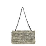 Bolsa-Chanel-Double-Flap-Media-Couro-Envernizado-com-Listras