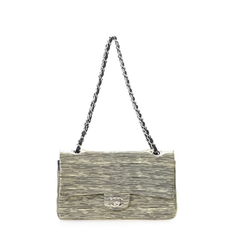 Bolsa-Chanel-Double-Flap-Media-Couro-Envernizado-com-Listras