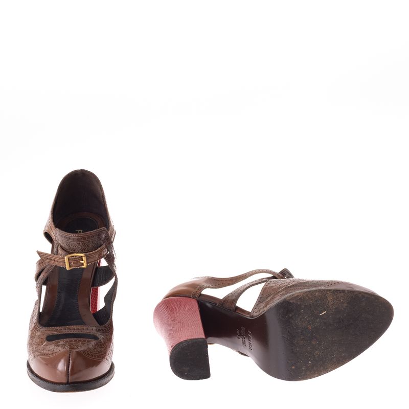 Sandalia-Fendi-Couro-Marrom-e-Salto-Vermelho