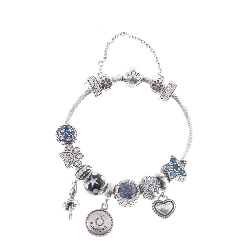 Pulseira-Pandora-com-Berloques