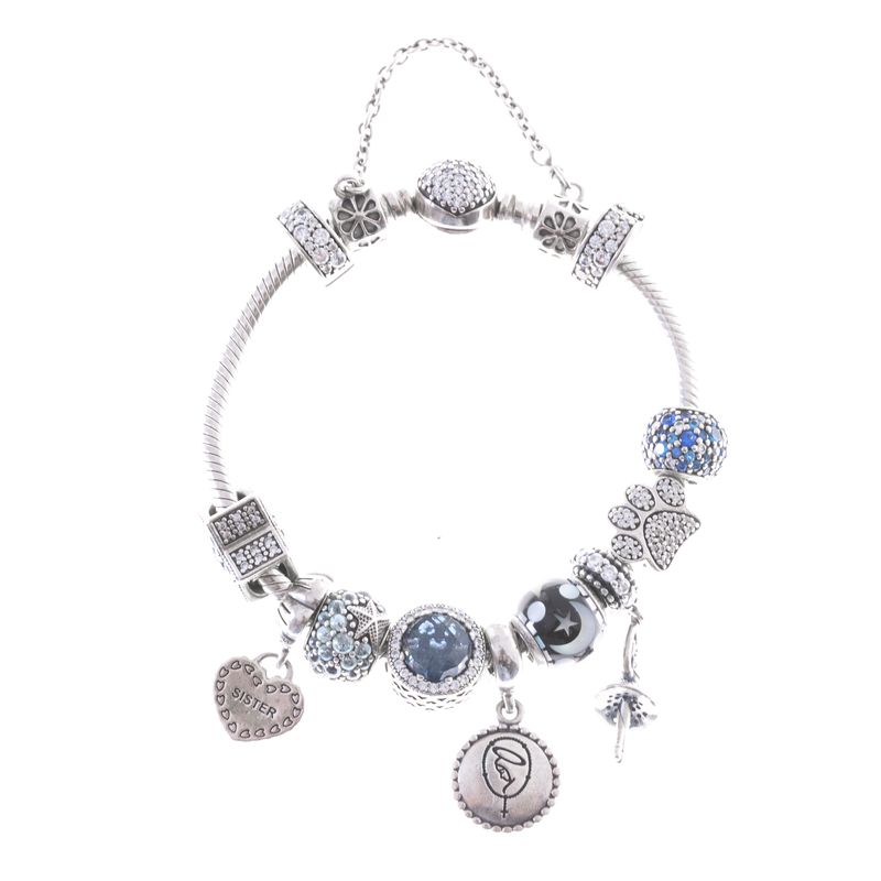 Pulseira-Pandora-com-Berloques