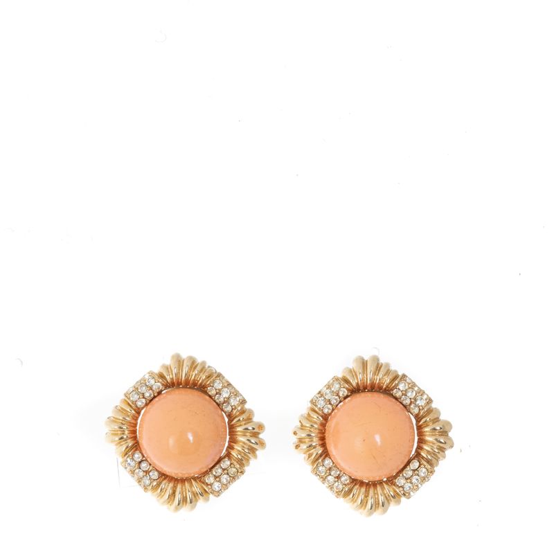 Brinco-de-Pressao-Vintage-Quadrado-Dourado-com-Stass-e-Acetato-Coral