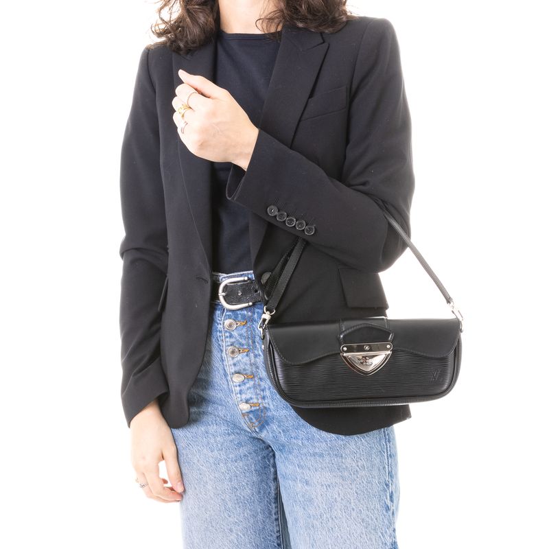 Bolsa-Louis-Vuitton-Pochette-Montaigne-Couro-Epi-Preto