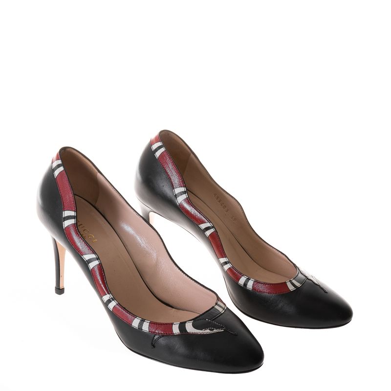 Scarpin-Gucci-Cobra-Couro-Preto