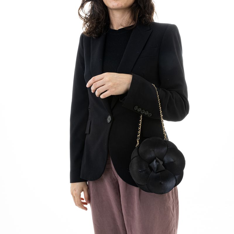 Bolsa-Chanel-Vintage-Camelia-Couro-e-Cetim-Preto