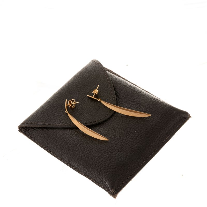 Brinco-Carla-Amorim-Formato-Folha-Ouro-Rose