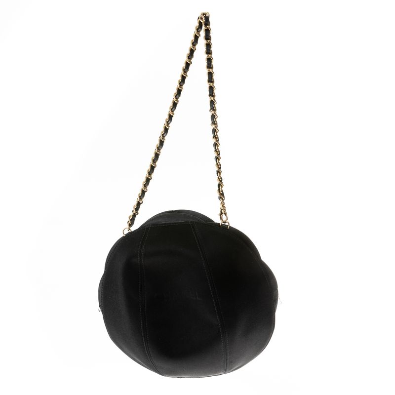 Bolsa-Chanel-Vintage-Camelia-Couro-e-Cetim-Preto