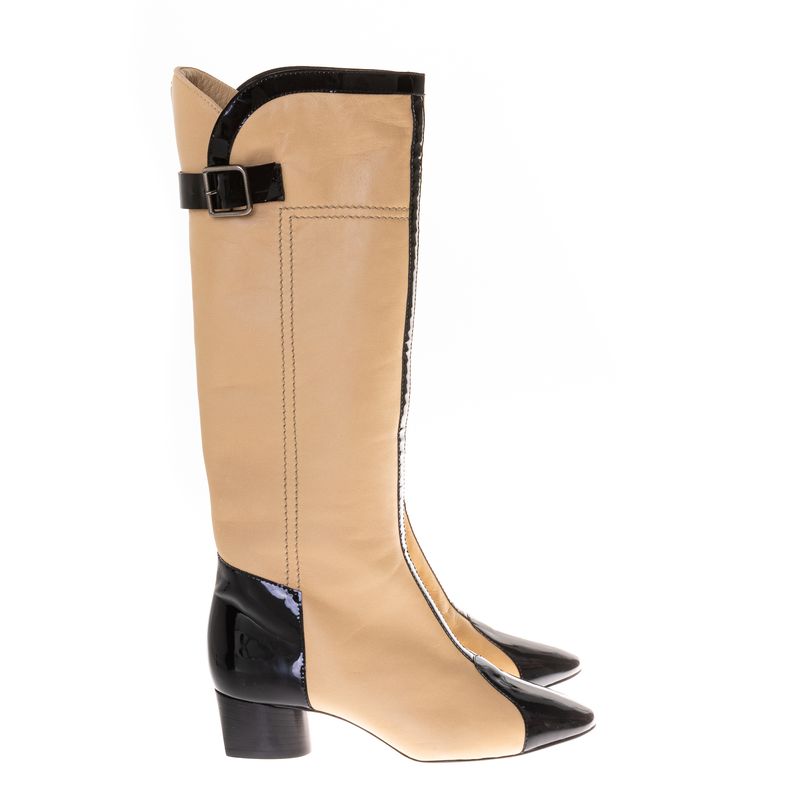 Bota-Chanel-Bicolor-Couro-Bege-Verniz-Preto