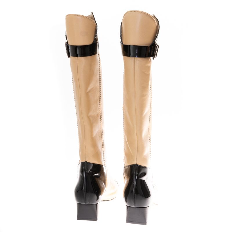 Bota-Chanel-Bicolor-Couro-Bege-Verniz-Preto