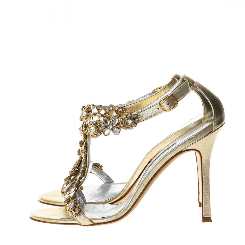 Sandalia-Manolo-Blahnik-Prateada-com-Pedraria