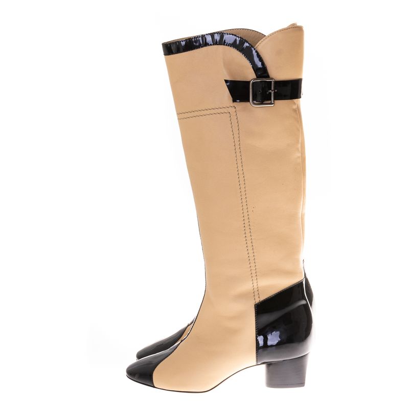 Bota-Chanel-Bicolor-Couro-Bege-Verniz-Preto