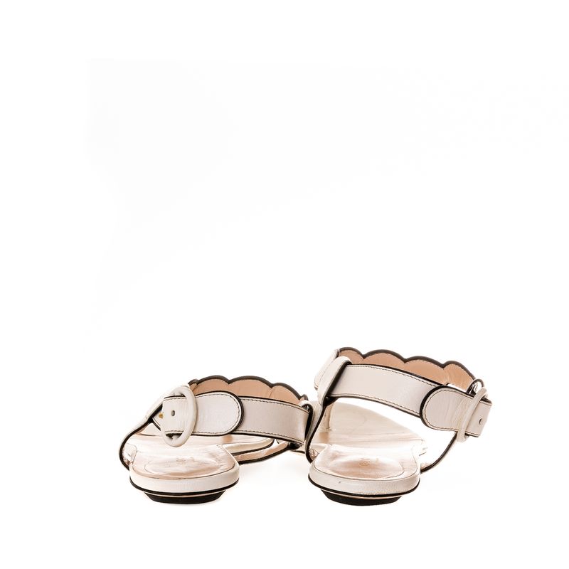 Sandalia-Rasteira-Gucci-Off-White-e-Acetato-Perolado