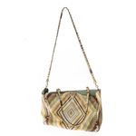 66002-Bolsa-Valentino-Native-Couture-1975-com-Rockstuds-7