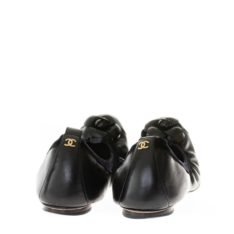 66011-Sapatilha-Chanel-Elastico-com-Camelia-Preta-2