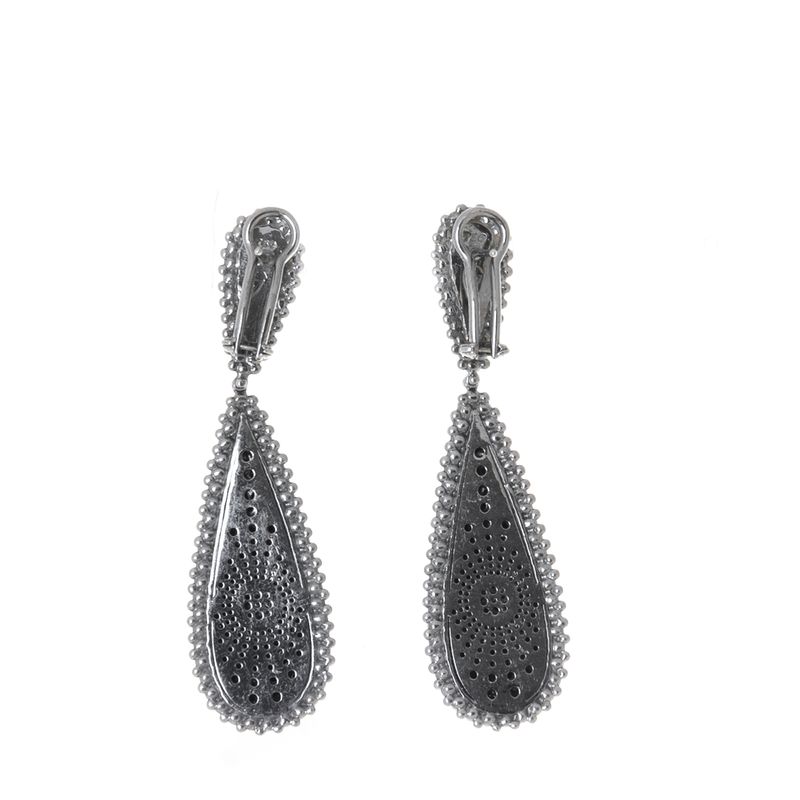 Brinco-Carla-Amorim-Gota-Ouro-Negro-e-Brilhantes-Negros