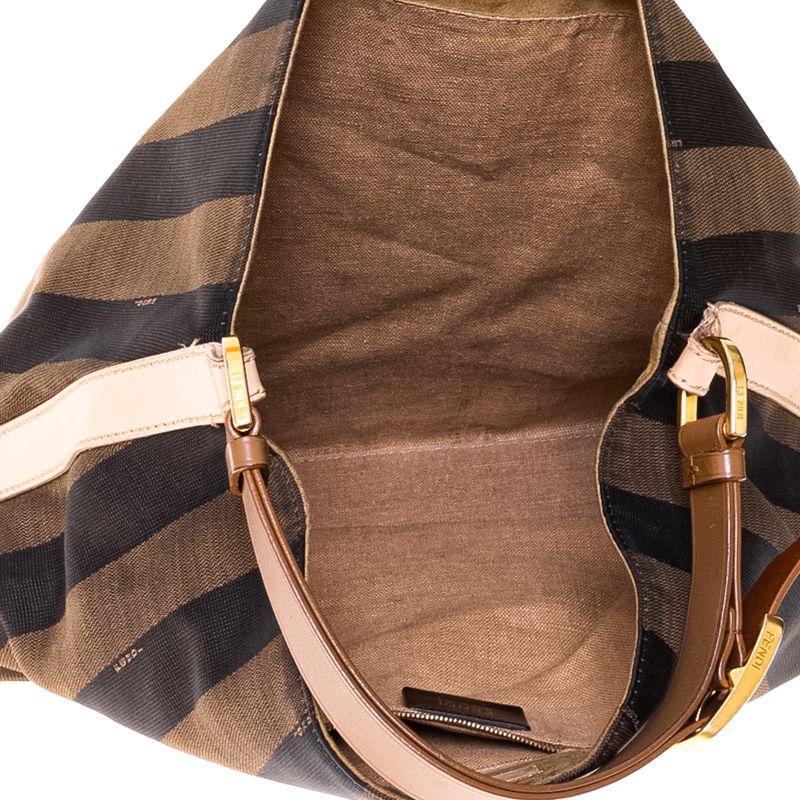 Bolsa-Fendi-Pequin-Hobo-Listras-Acabamento-em-Couro